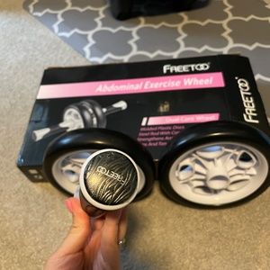 Abdominal exercise wheel